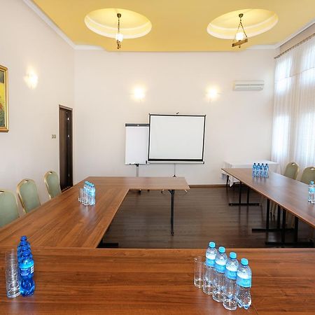 Apart Hotele Częstochowa Buitenkant foto