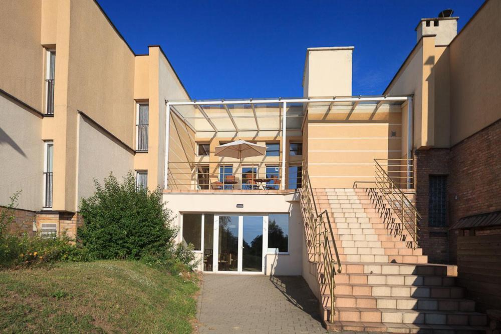Apart Hotele Częstochowa Buitenkant foto