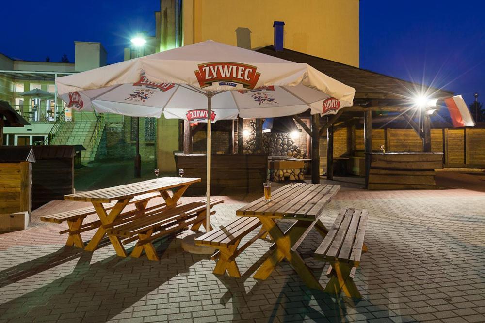 Apart Hotele Częstochowa Buitenkant foto